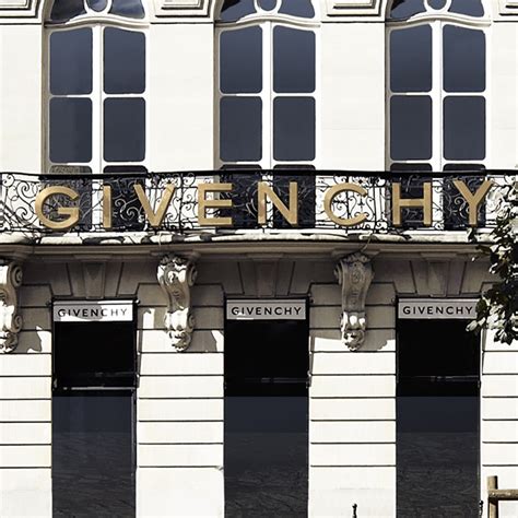 Givenchy Outlet, Bicester Village — England, United Kingdom.